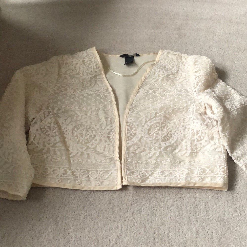 H&M lace cropped blazer!